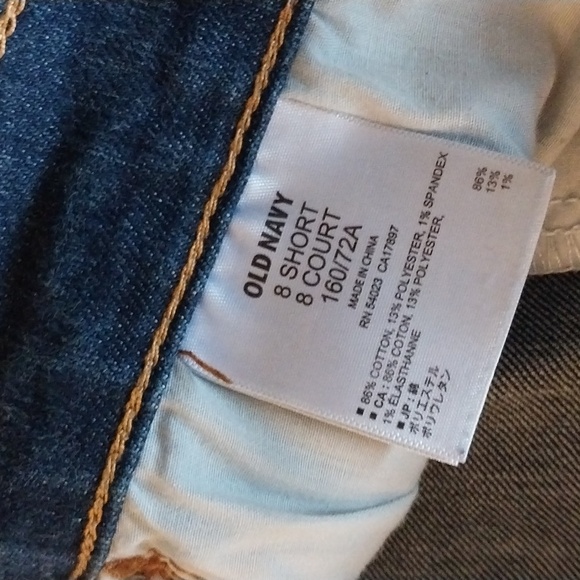 EUC Old Navy Low Rise Straight Leg Dark Rinse Jeans 8 Short - Picture 4 of 5